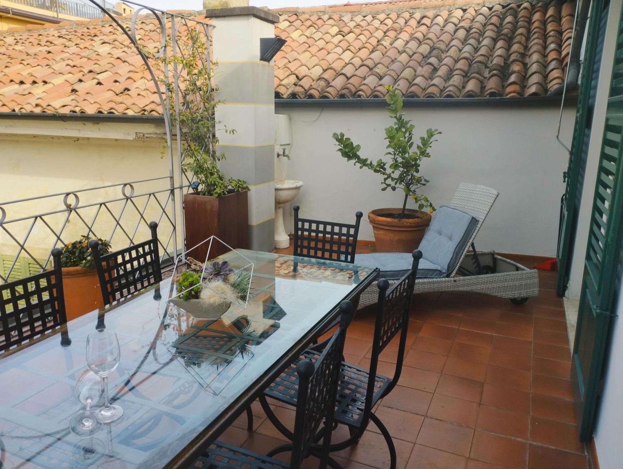 Ferienwohnung Dimora Storica Vicolo Del Volto Iseo Exterior foto